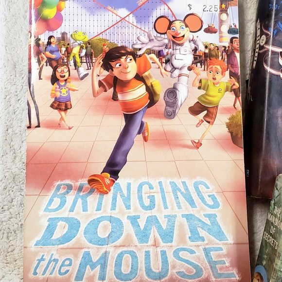 3 Chapter Books Age 8-12 - Picture 2 of 4